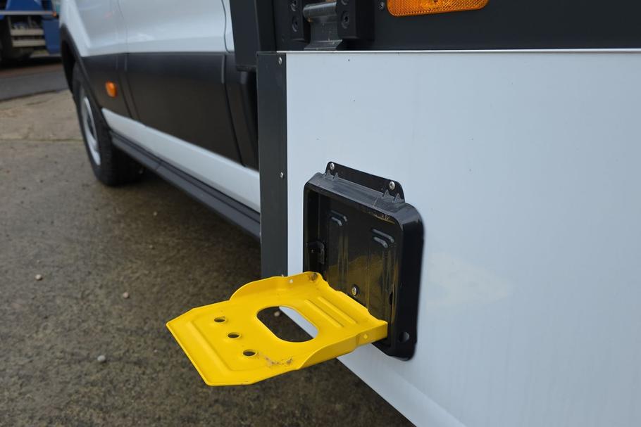 Used FORD TRANSIT YP75KJN 27