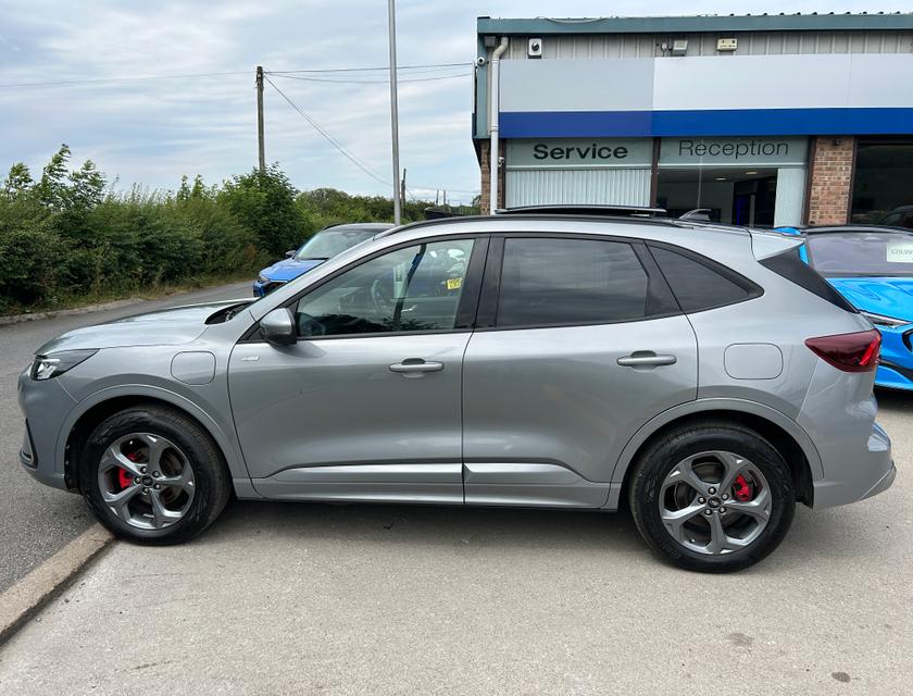 Ford Kuga Photo 8fb51e10-0b16-448c-a381-34cf86af5e69.jpg