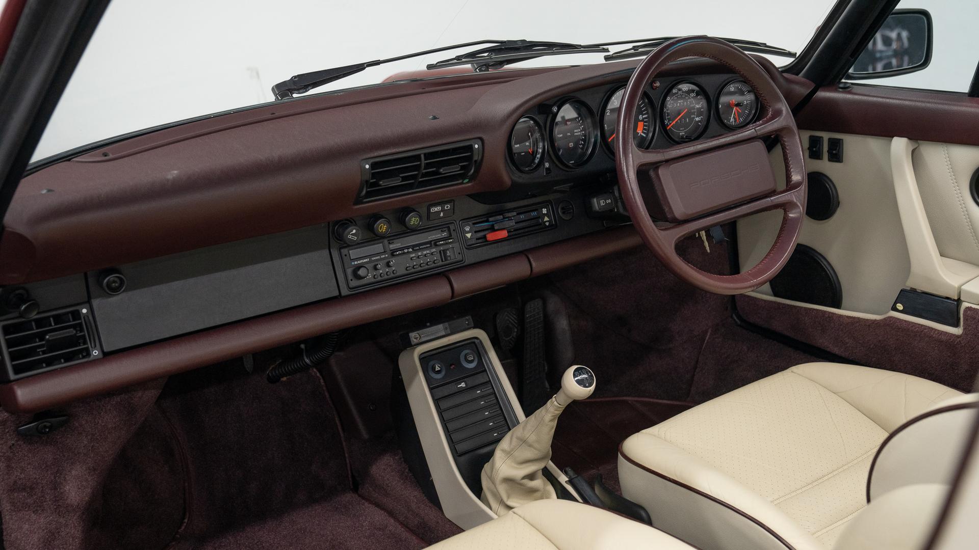 Porsche 911 Super Sport Cabriolet Photo 8fc593e9-c807-4d9d-a93d-d54157602246.jpg