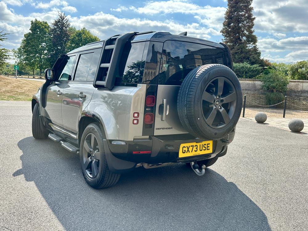 Used Land Rover Defender 110 GX73USE 18