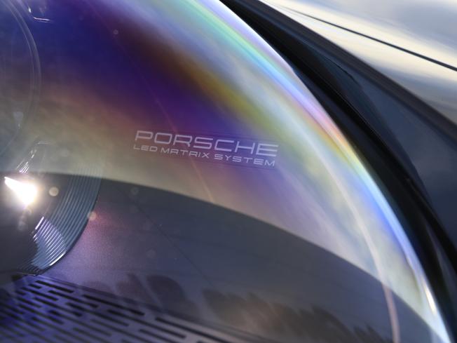 PORSCHE 911 Photo 12