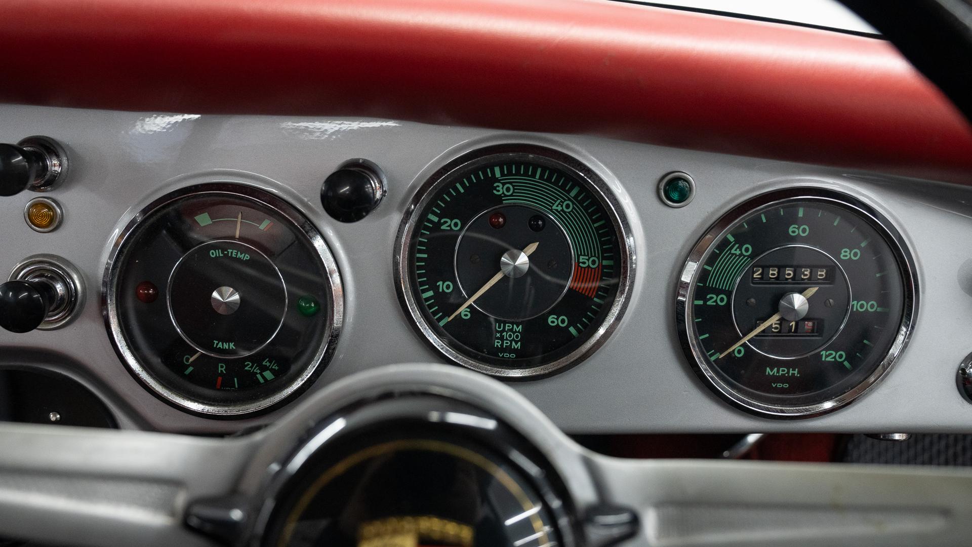 Porsche 356B Photo 8fe13a68-7c0f-4655-9855-e63a24195493.jpg