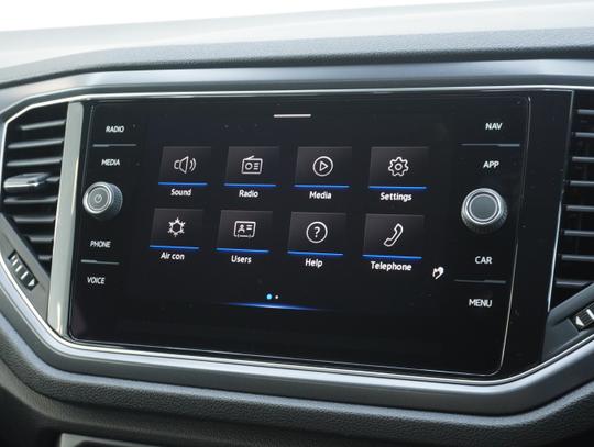 Volkswagen T-Roc Photo 8fe2ea31-61a2-41f2-8da8-f56158f586c4.jpg