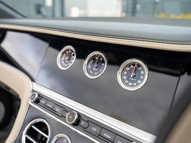 BENTLEY Continental GTC Photo 34