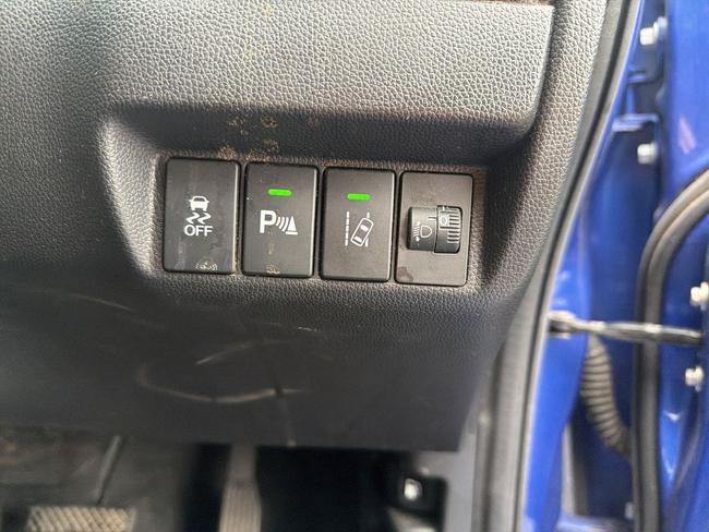 Honda Jazz Photo 9003ea00-5d1f-4e84-84b7-ca7ae5ea0be2.jpg