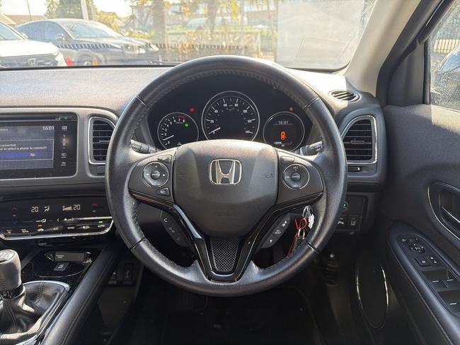 Honda HR-V Photo 9005a8df-ac76-4c15-aba0-5bff7fd82a7a.jpg