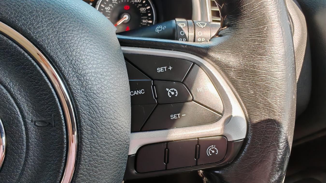 Used Jeep Renegade OU66RZE 30