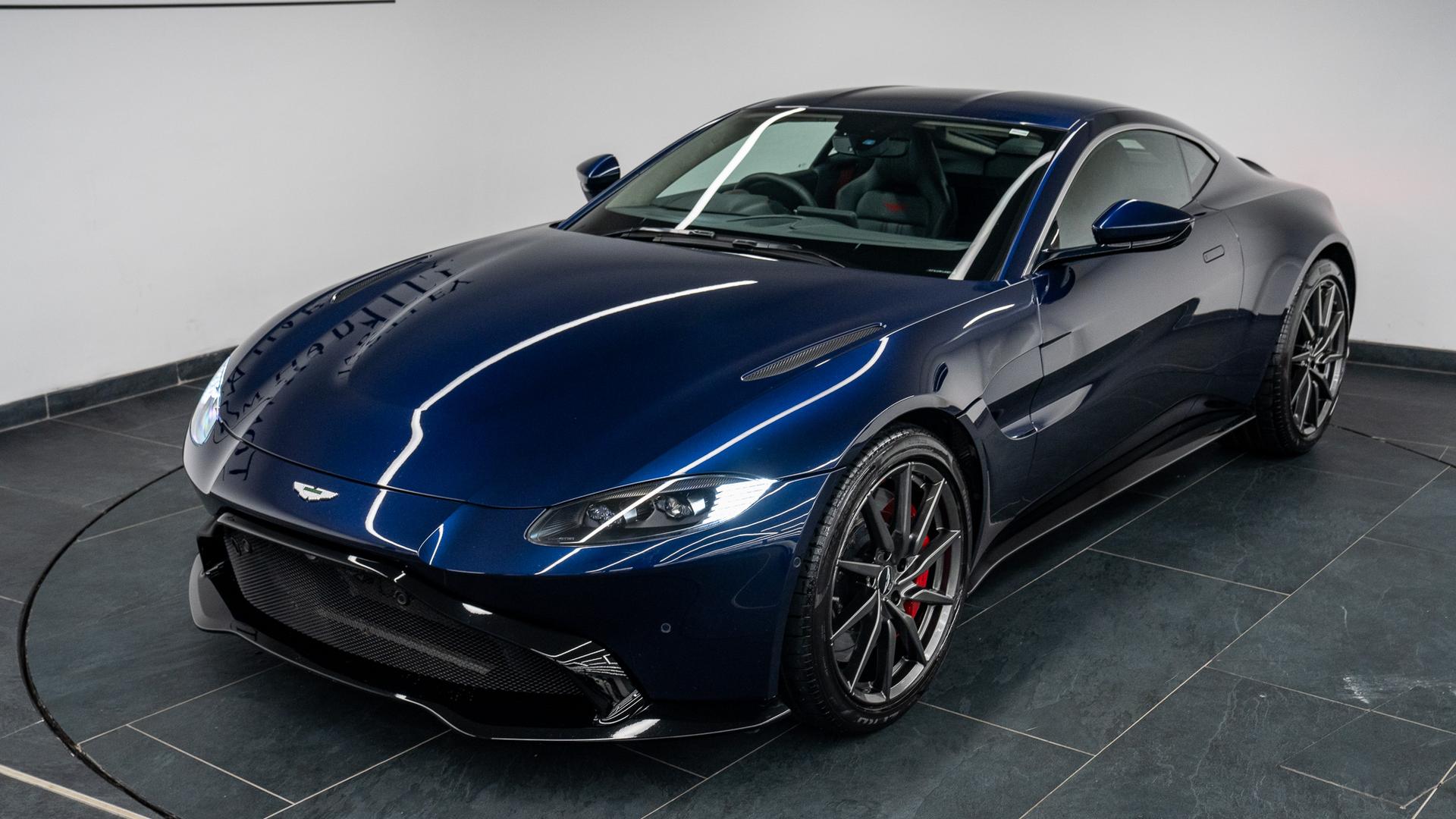 Aston Martin Vantage Photo 90169ab2-40b0-4aa9-9f99-05439a8a156d.jpg