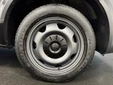Volkswagen Transporter Shuttle Photo 29