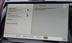 Jaguar E-PACE Photo 23