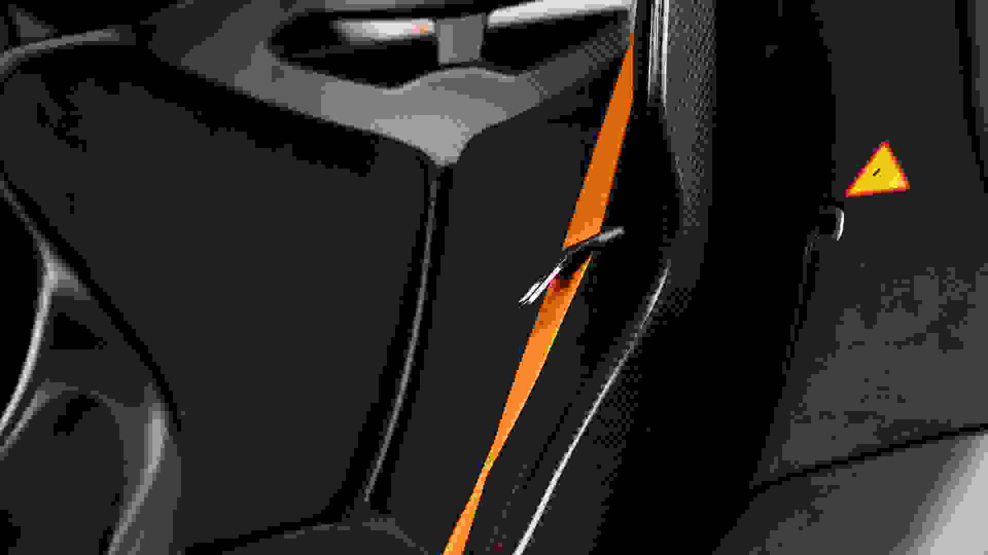McLaren 600LT Photo 901fbb5c-a83f-4ff8-b7a2-2b78949ddde7.jpg