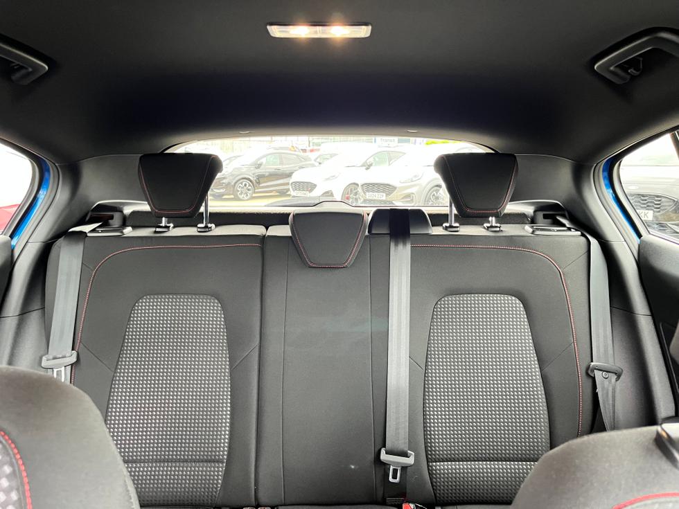 Ford Focus Photo 9038fff3-aead-4711-af14-5acad6b8cc4a.JPG