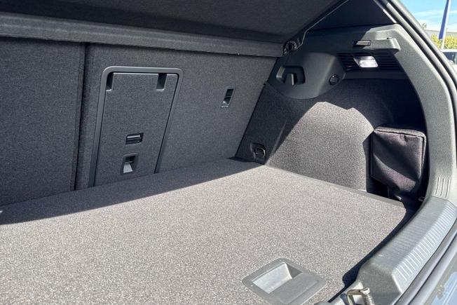 Volkswagen Golf Photo 24