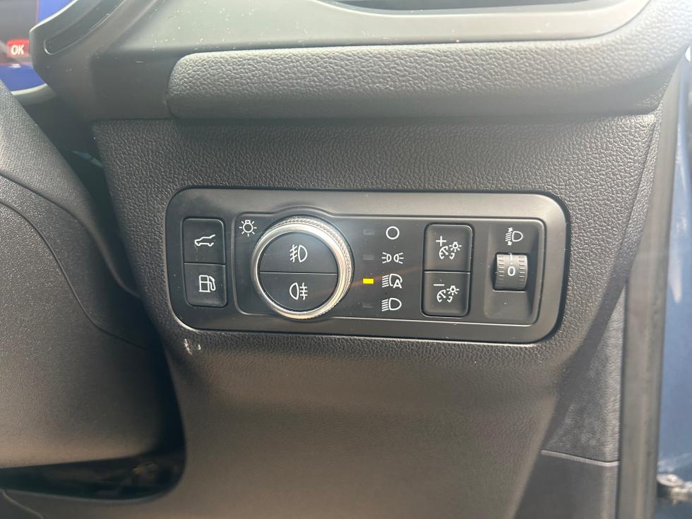 Ford Kuga Photo 9044c27d-a55e-460e-ac28-8a93f0a963d0.jpeg