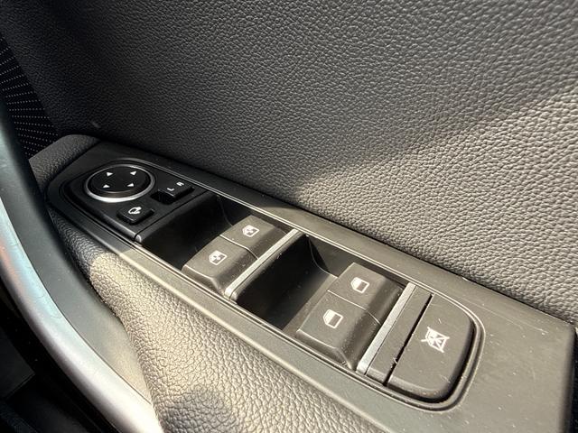 Kia Ceed Photo 904e220a-32b0-4c60-983b-7eef164e4906.jpg