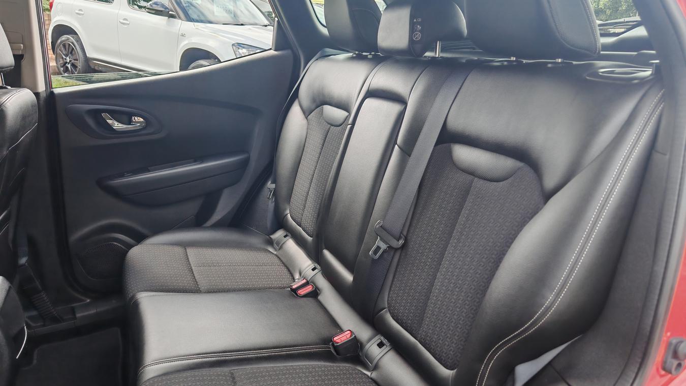 Used Renault Kadjar GL16XNJ 17