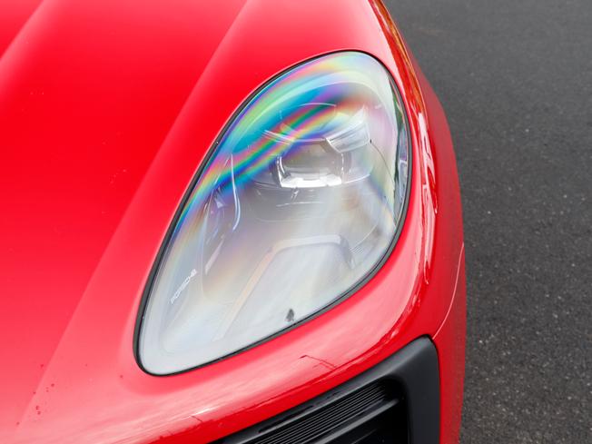 PORSCHE Macan Photo 9