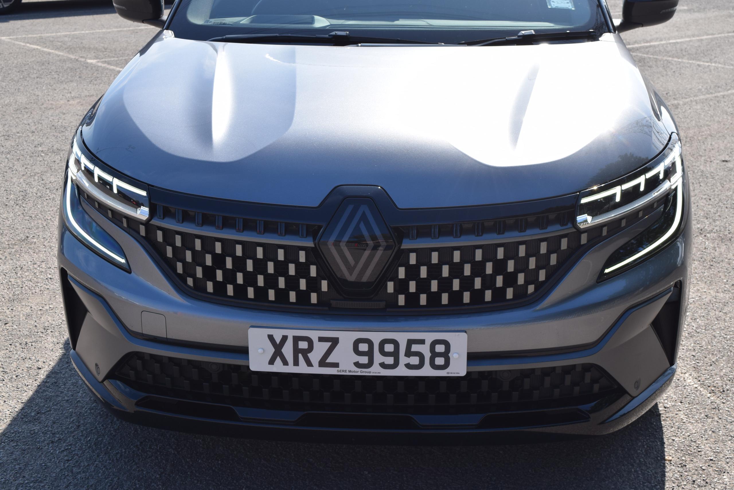 2023 RENAULT AUSTRAL E-Tech FHEV Techno Esprit Alpine 5dr Auto - vehicle photo 8 for sale on PureCar
