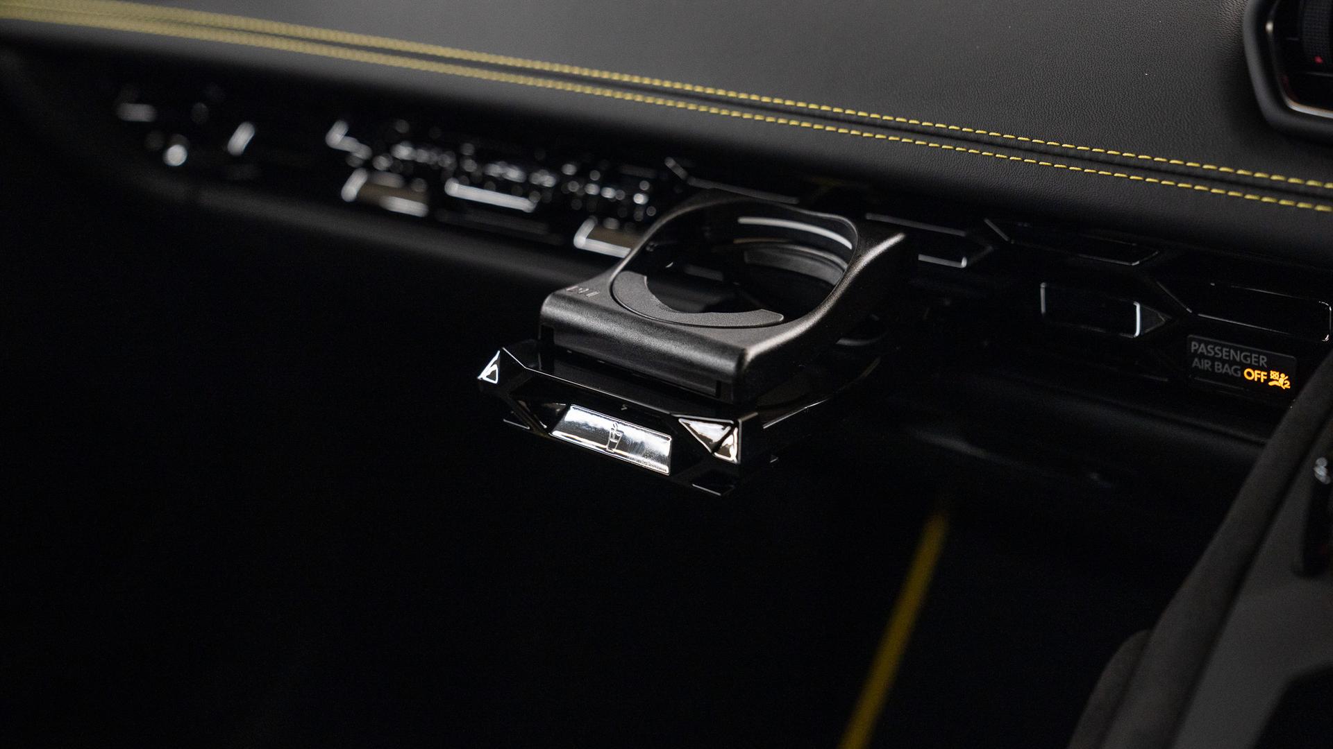 LAMBORGHINI Huracan Photo 906cdfa8-4df0-4628-b8e6-f9bd08bf8c49.jpg