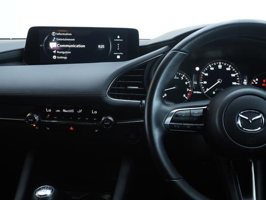 Mazda 3 Photo 906f081d-bdaa-4d3d-9bdf-6c79c86e473d.jpg