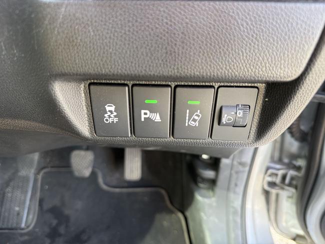 Honda Jazz Photo 906f2db4-5bd0-4a68-b53a-bc952a3b91b8.jpg