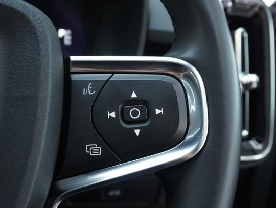 Volvo XC40 Photo 90801b56-6455-491b-af80-256eb8aa64eb.jpg