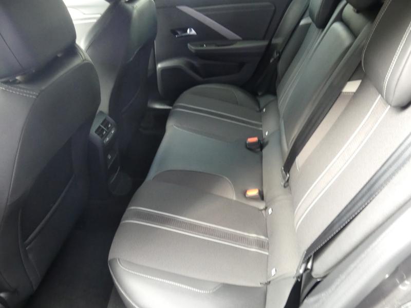 Vauxhall Astra Photo 90890e07-cc18-4394-90ce-b7daa6795a67.jpg