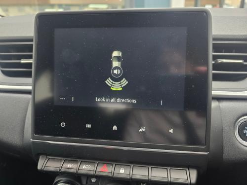 Renault Captur Photo 908e298a-c5b3-44f1-8d20-59386473488a.jpg