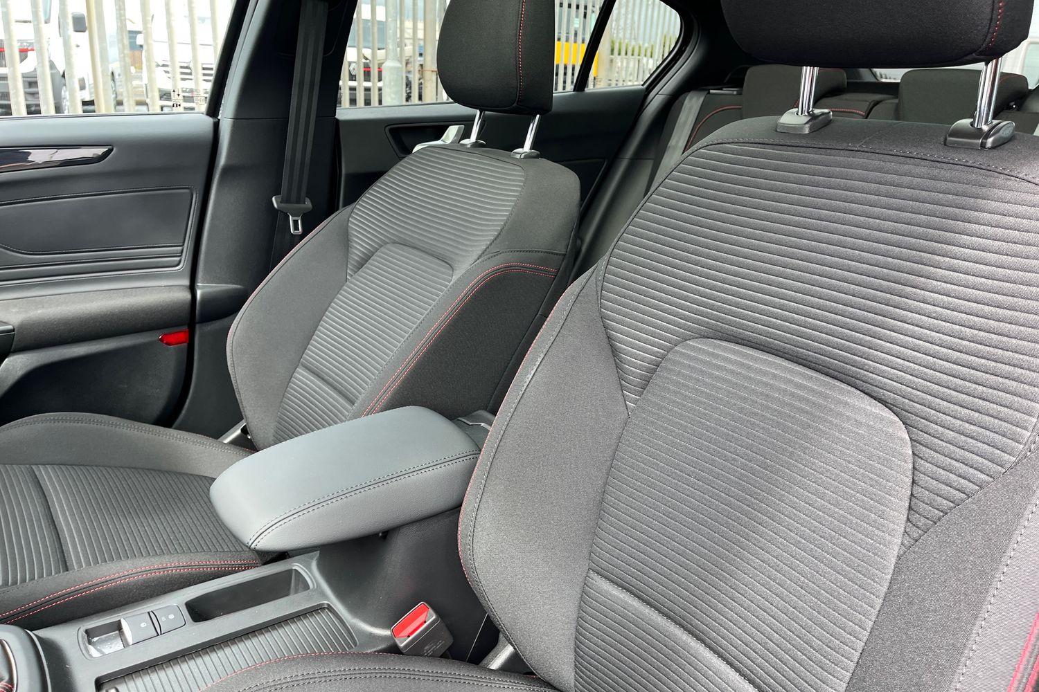 Ford FOCUS Photo 18