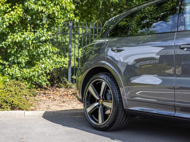 PORSCHE Cayenne Photo 31