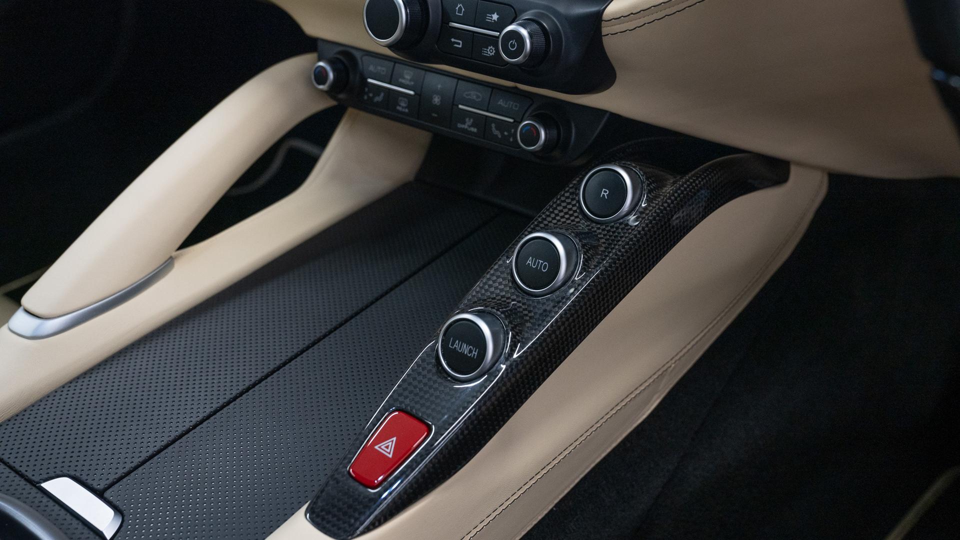 Ferrari GTC4 Lusso Photo 90b06b0c-1ae8-43a4-82b3-625558635e51.jpg