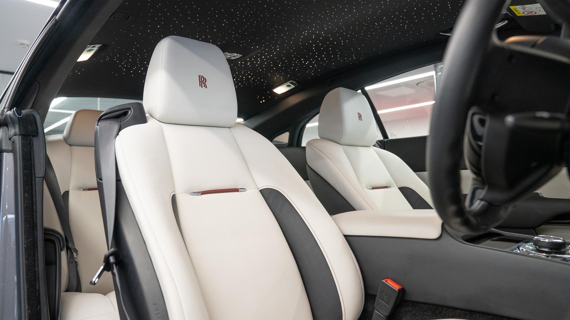 Rolls-Royce Wraith Photo 90bfd2f1-ea1c-41a5-b197-22336b1aba5d.jpg