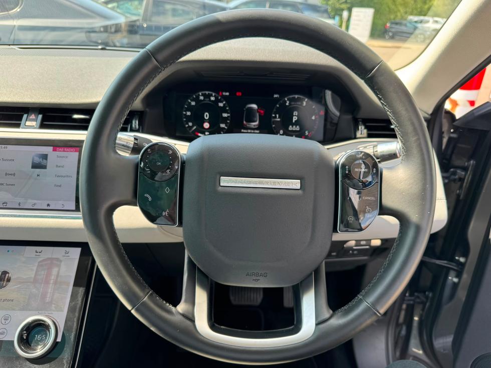 Land Rover Range Rover Evoque Photo 90c537e2-724c-416a-9869-c5f218624c57.jpeg
