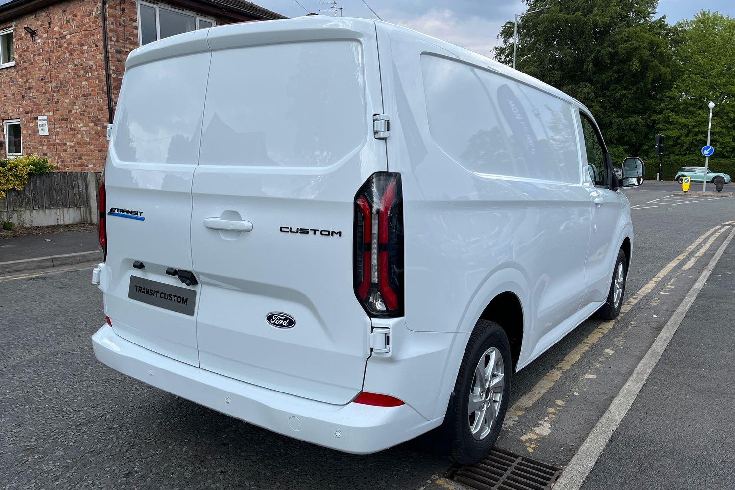 Ford E-TRANSIT CUSTOM Photo 24