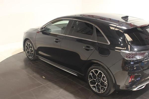 Kia Ceed 1.5 T-GDi GT-Line Hatchback 5dr Petrol DCT Euro 6 (s/s) (138 bhp) Photo 4
