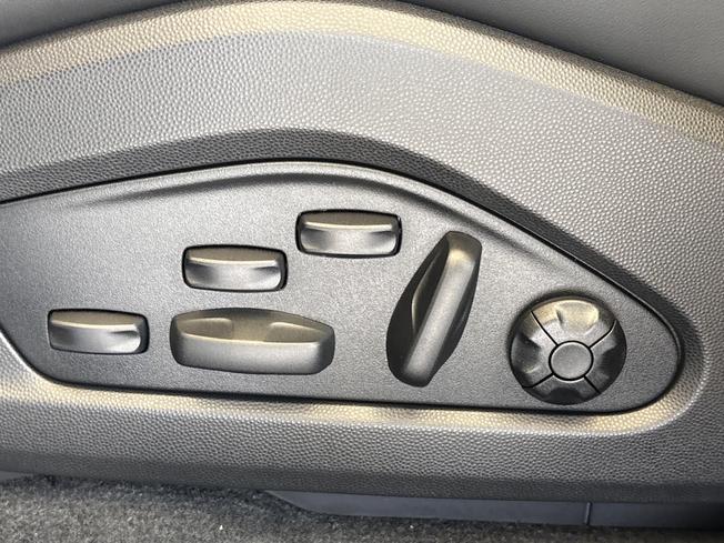 Porsche Macan Photo 38