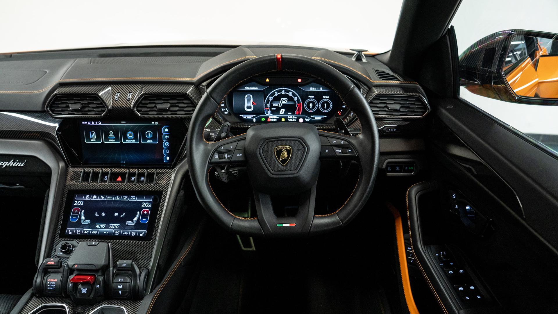 LAMBORGHINI Urus Photo 90ee06d2-b1c1-41c7-af05-e8a79dc1b196.jpg