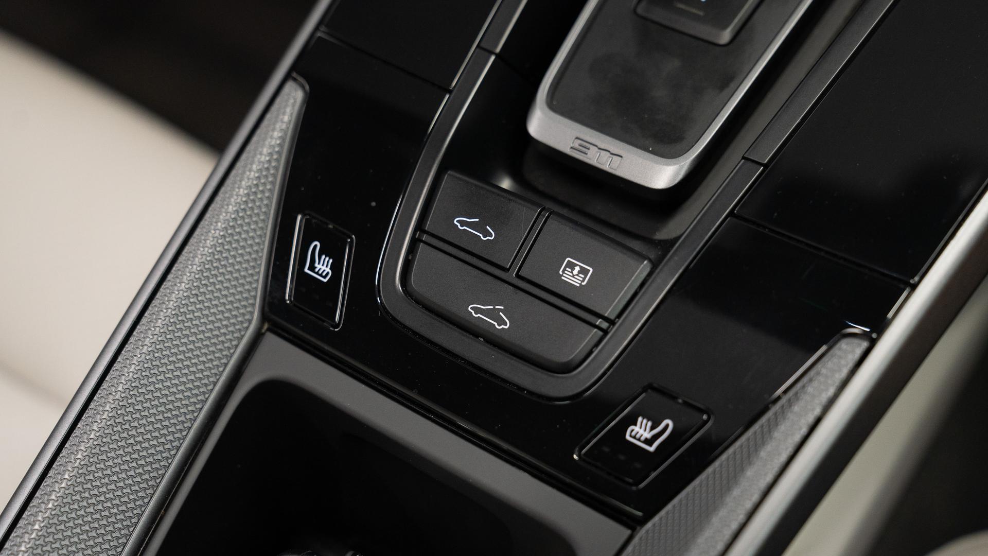 Porsche 911 Photo 90f019c3-6909-483e-b426-81f2ee0d9907.jpg