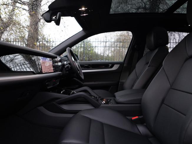 PORSCHE Cayenne Photo 3