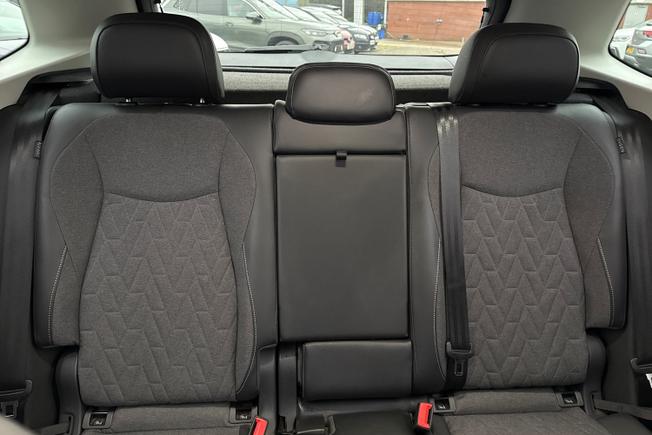 VOLKSWAGEN Tiguan Photo 28