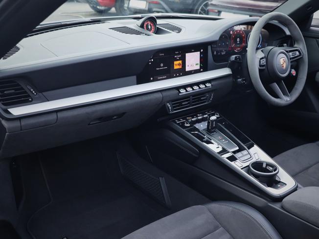 PORSCHE 911 Photo 49
