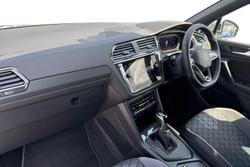 VOLKSWAGEN Tiguan Photo 2