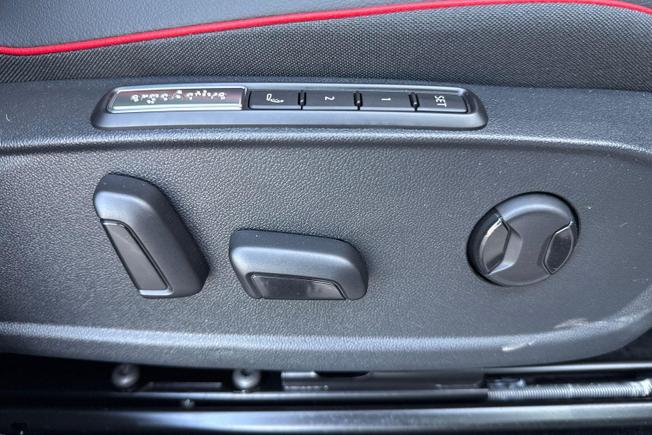 VOLKSWAGEN ID.5 Photo 28