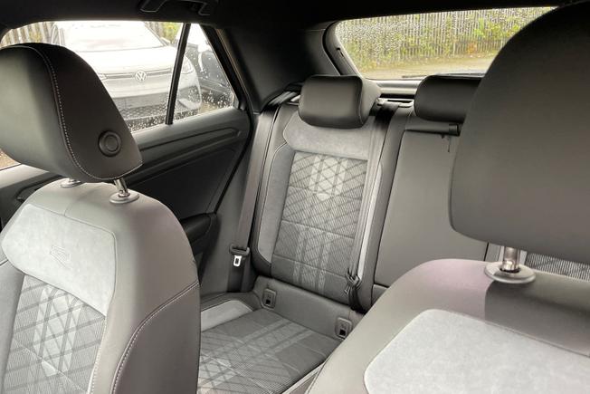VOLKSWAGEN T-Roc Photo 45