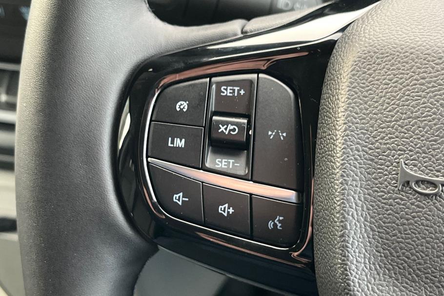 Used Ford CUSTOM CUSTOMPHEV16 19