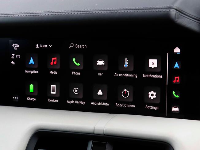 PORSCHE Taycan Photo 30