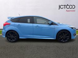 FORD Focus Photo 4