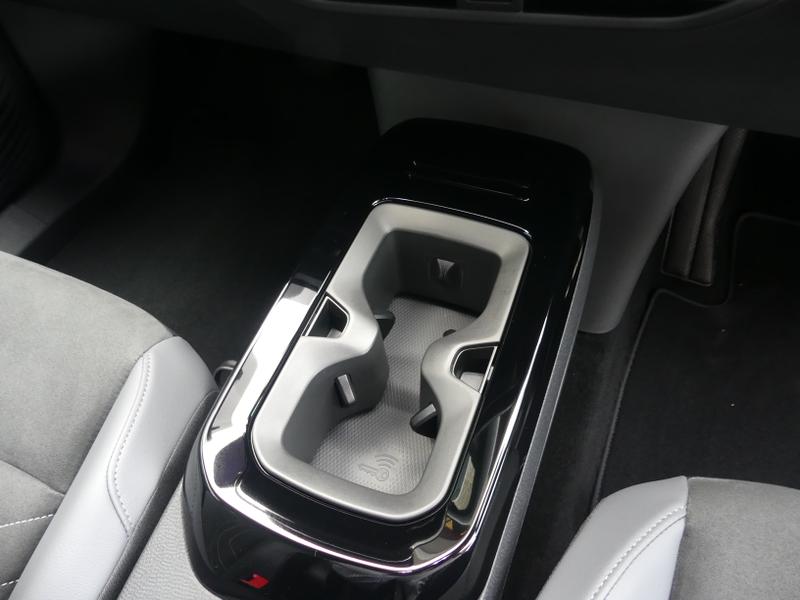 Volkswagen ID.4 Photo 915991f1-9507-4ea2-8c2b-4680f2bdf42c.jpg
