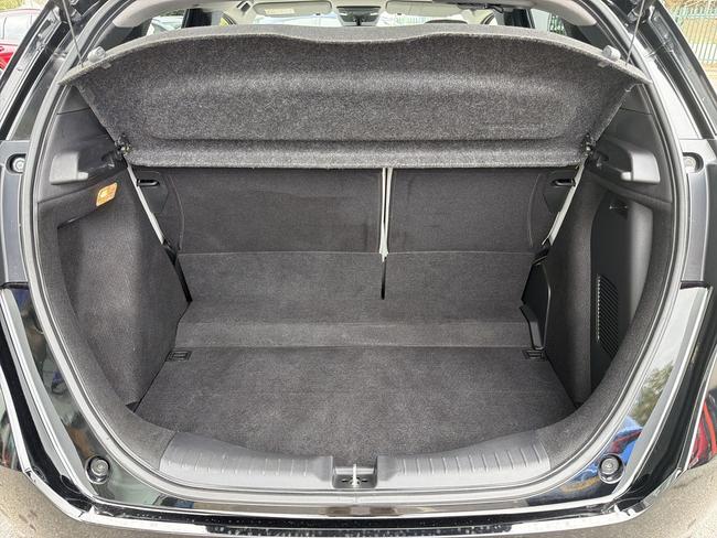 Honda Jazz Photo 915eff2d-2d42-4b8f-8727-e689deb3e3ed.jpg