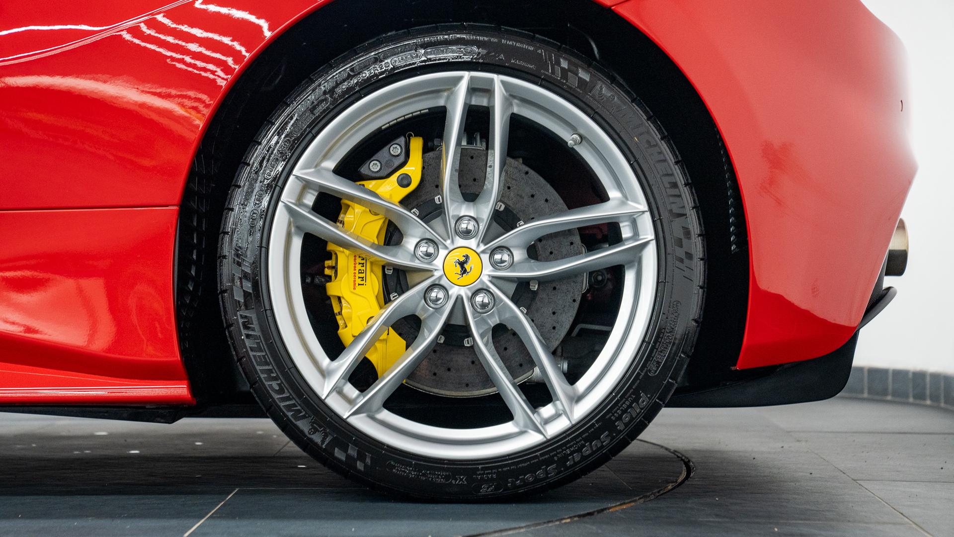 Ferrari 488 Photo 9165c4fb-f679-42e8-9737-deff2c9e178d.jpg